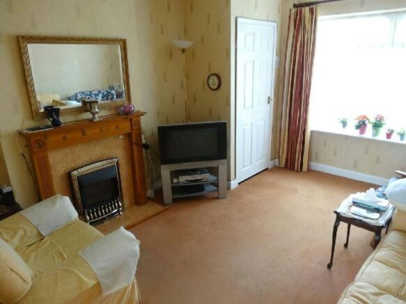 FRONT LOUNGE