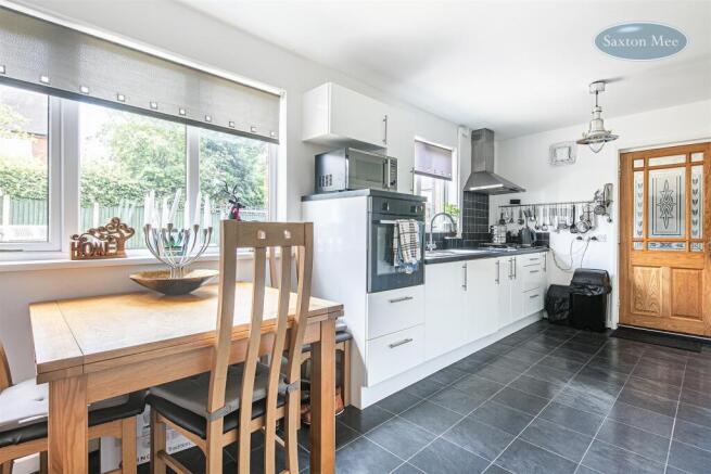 3 bed Semi-Detached for sale Image 6