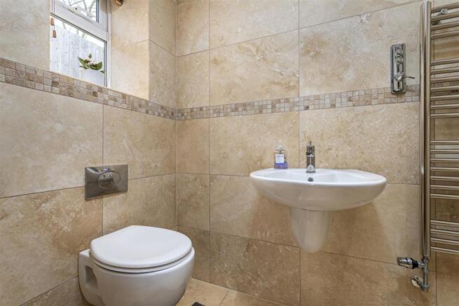 Shower_Room.jpg