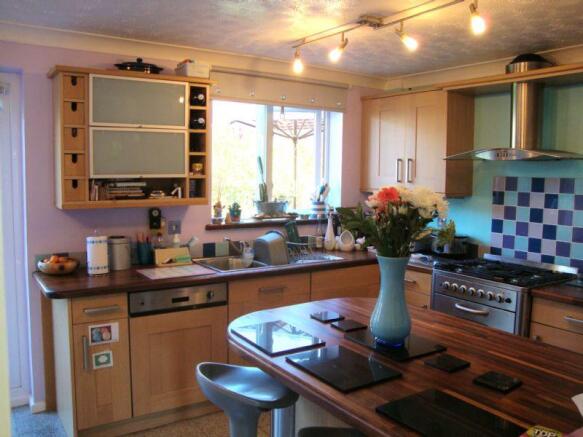 Photo 10