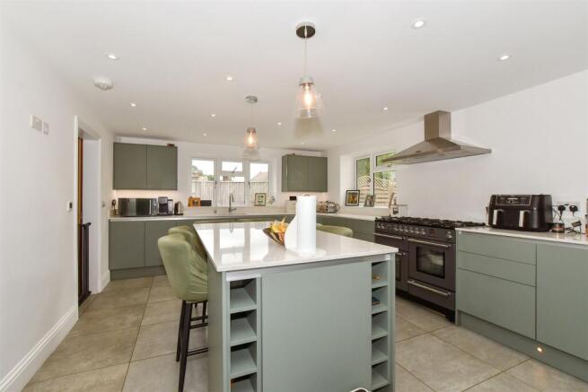 Kitchen/Breakfast Room