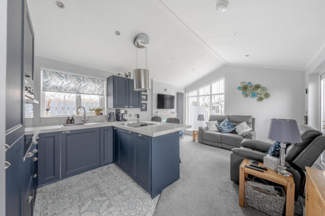 2 bed Park Home for sale Image 4