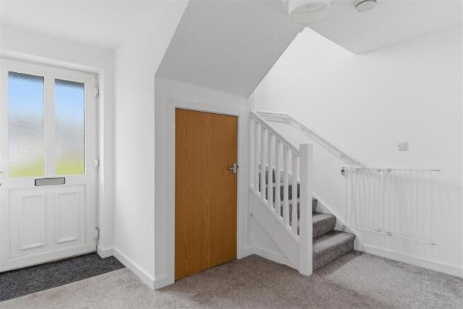 4 bed Detached for sale Image 10
