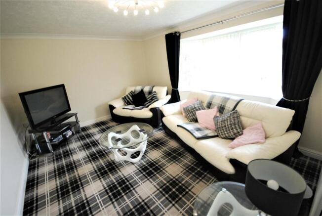 SITTING ROOM: