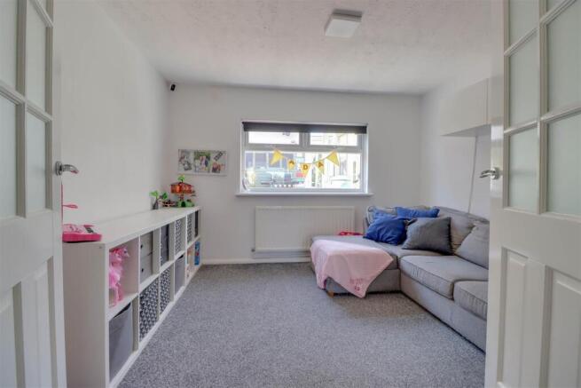 97 ALDERNEY GARDENS-13.jpg