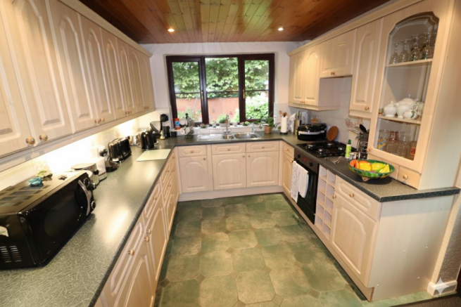 Kitchen/utility area
