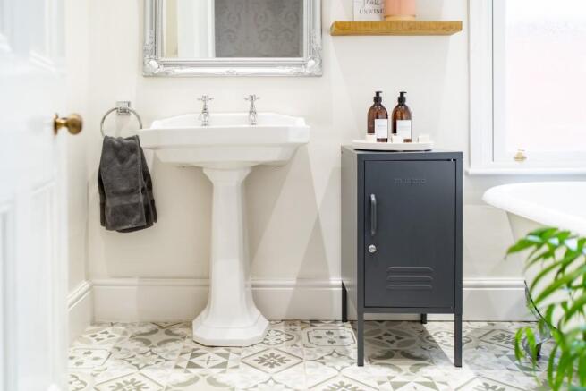 Family bath suite