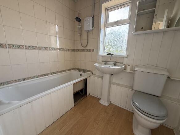 3 bed Semi-Detached for sale Image 6