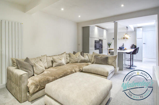 Sitting & family room