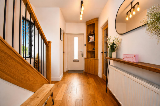 3 bed Semi-Detached for sale Image 6