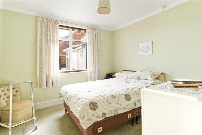 Bedroom 1.jpg