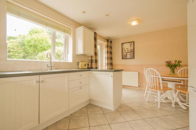 kitchen-2.jpg