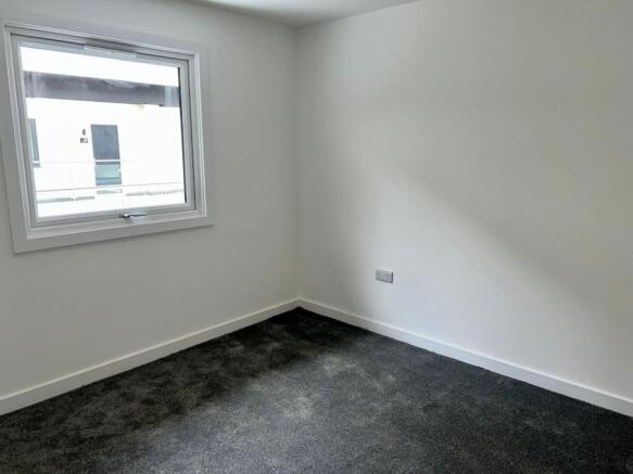 2 bed Apartment to rent Image 6