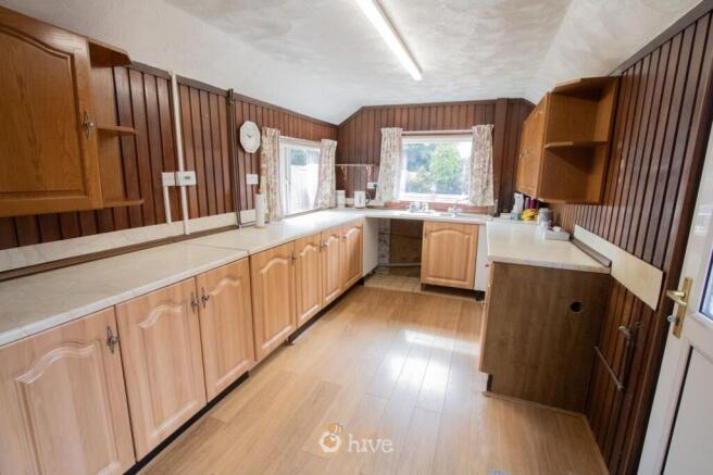 3 bed Semi-Detached for sale Image 6