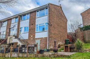 15, Court Meadow, Wotton-under-edge GL12 7JA