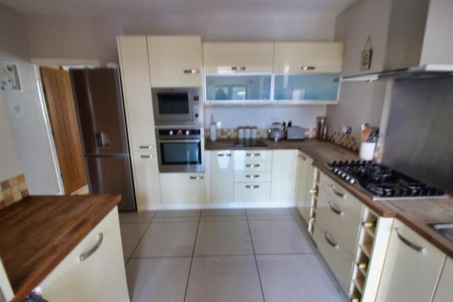 KITCHEN DINING ROOM