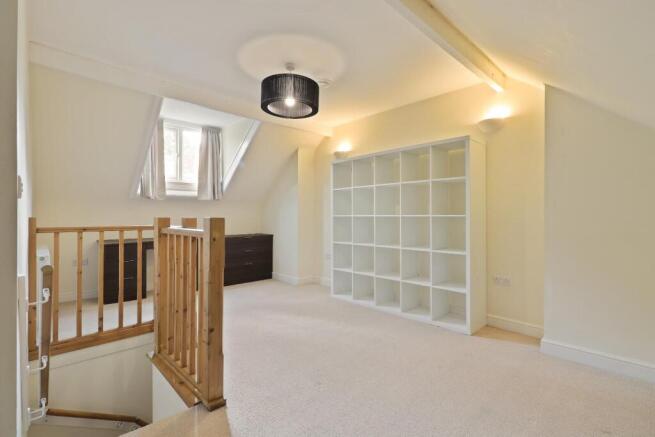 3 bed Terraced for sale Image 6