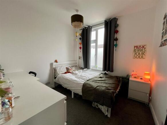 Bedroom 3.jpg