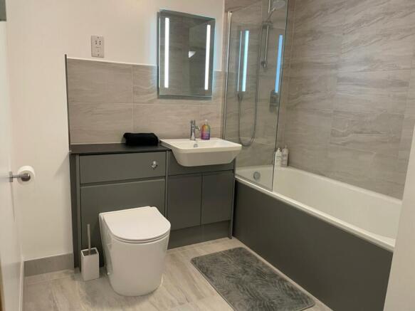 Photo 3