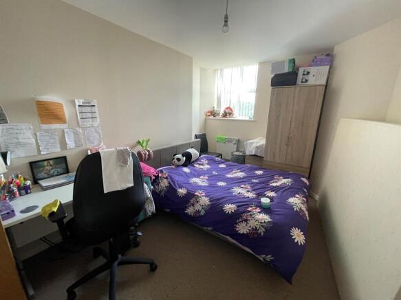 2 bed Apartment for sale Image 6