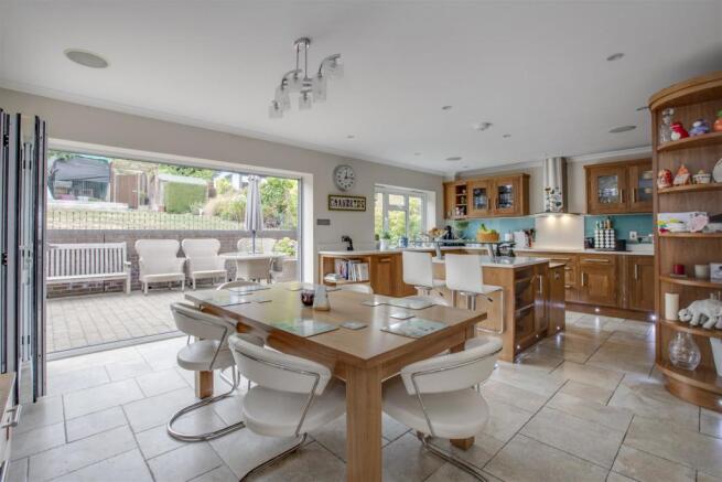 28 Talbot Avenue Kitchen-Dining Room.jpg