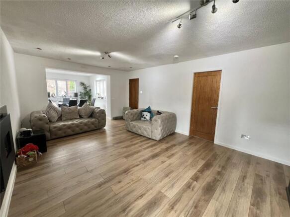 3 bed Bungalow for sale Image 8