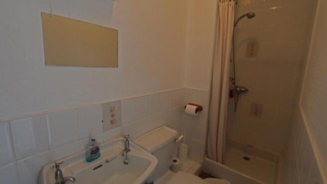 En suite shower - si