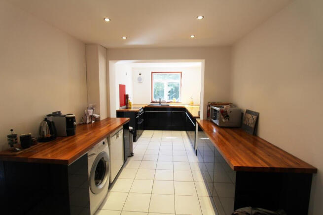 Fitted Kitchen