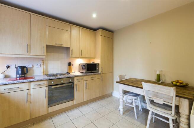 Kitchen B'fast Room