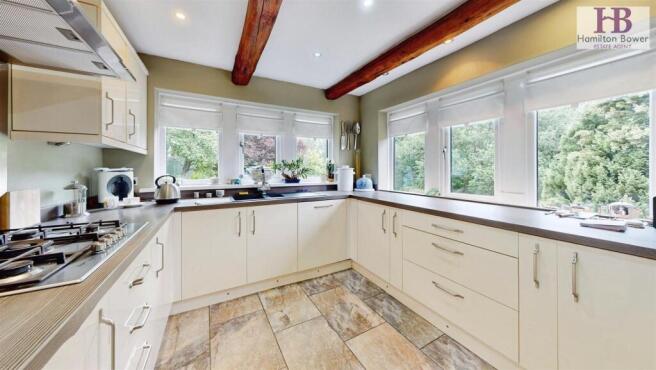 3 bed Detached for sale Image 11