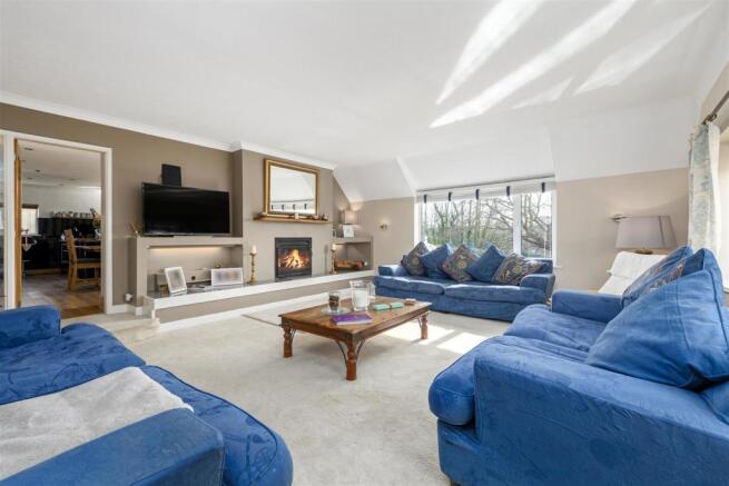 Lounge_3_Fire.jpg