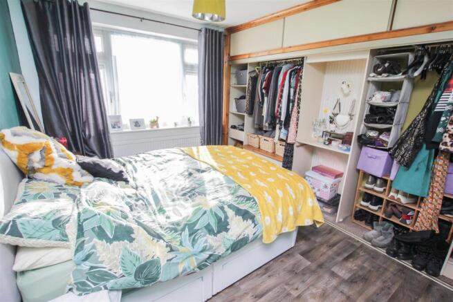 3 bed Town House for sale Image 10