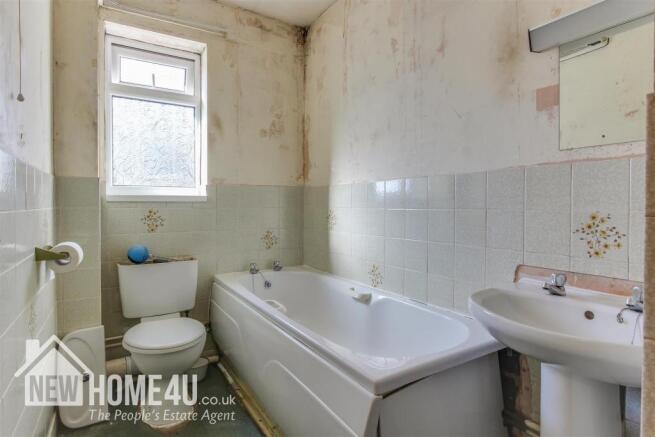 BATHROOM: