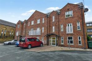 2, 108a Bonham Court, Queen Street, Leeds LS27 9EB