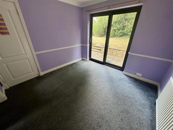 4 bed Detached to rent Image 9