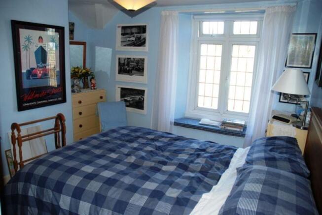 Photo 6