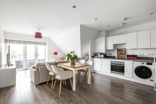 Flat-11-1-Tippett-Lane-3.jpg