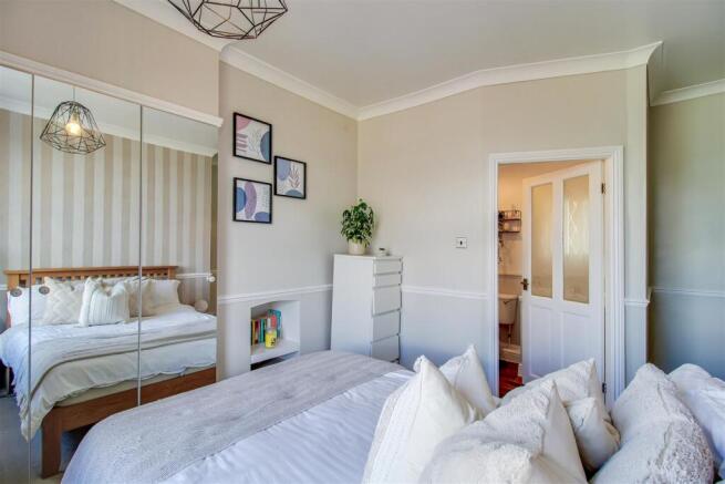 2 bed Terraced for sale Image 7