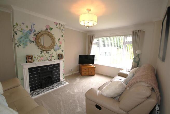 Living Room a.JPG
