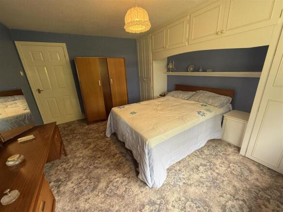 2 bed Detached Bungalow for sale Image 7