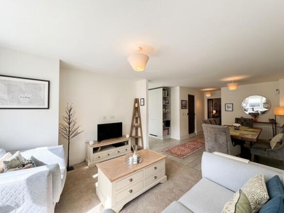 4 bed Detached for sale Image 7