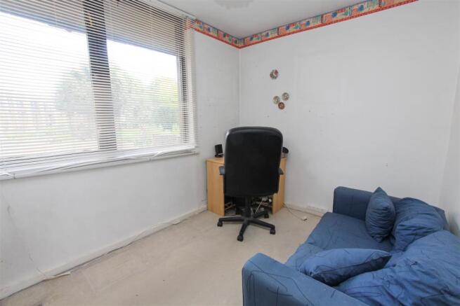 Bedroom 4.jpg