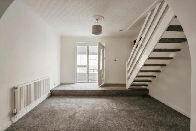3 bed Terraced to rent Image 8