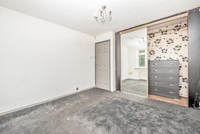 5 bed Bungalow for sale Image 11