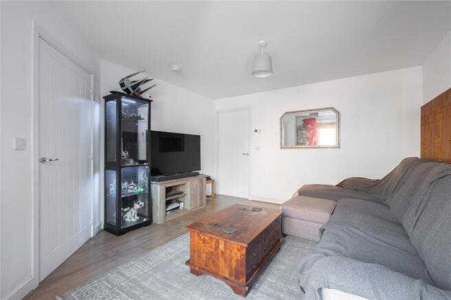 3 bed Semi-Detached for sale Image 6