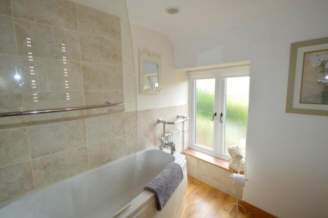 Family Bathroom 
