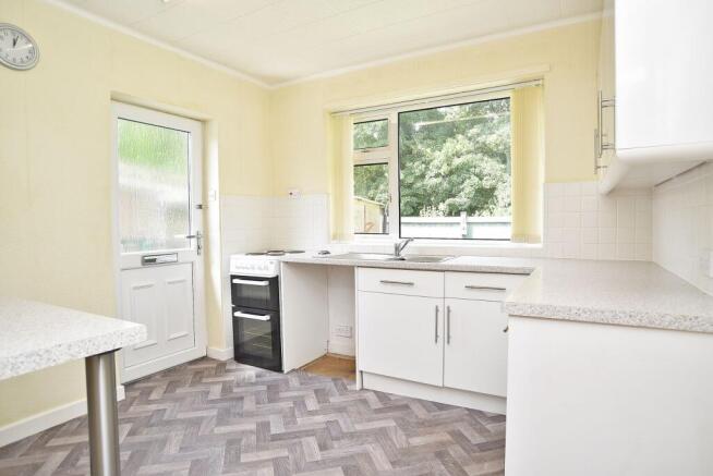 2 bed Semi-Detached for sale Image 2