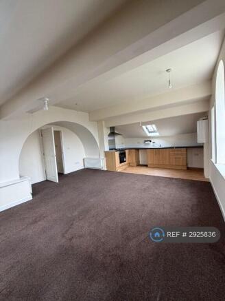 1 bed Flat to rent Image 4