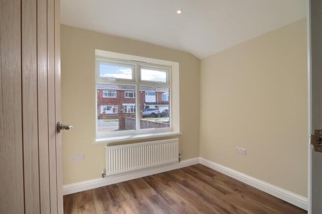 4 bed Semi-Detached for sale Image 8