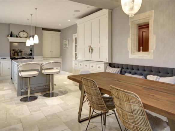 Kitchen/Dining Room